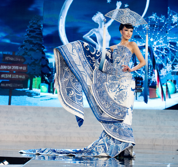 Guo Pei, The Queen Of China'S Haute Couture | Tommy Beauty Pro